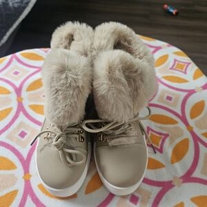 Tan and Cream Winter Boots with Faux Fur Lining